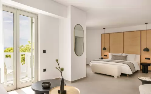 Premium suite with plunge pool (2)